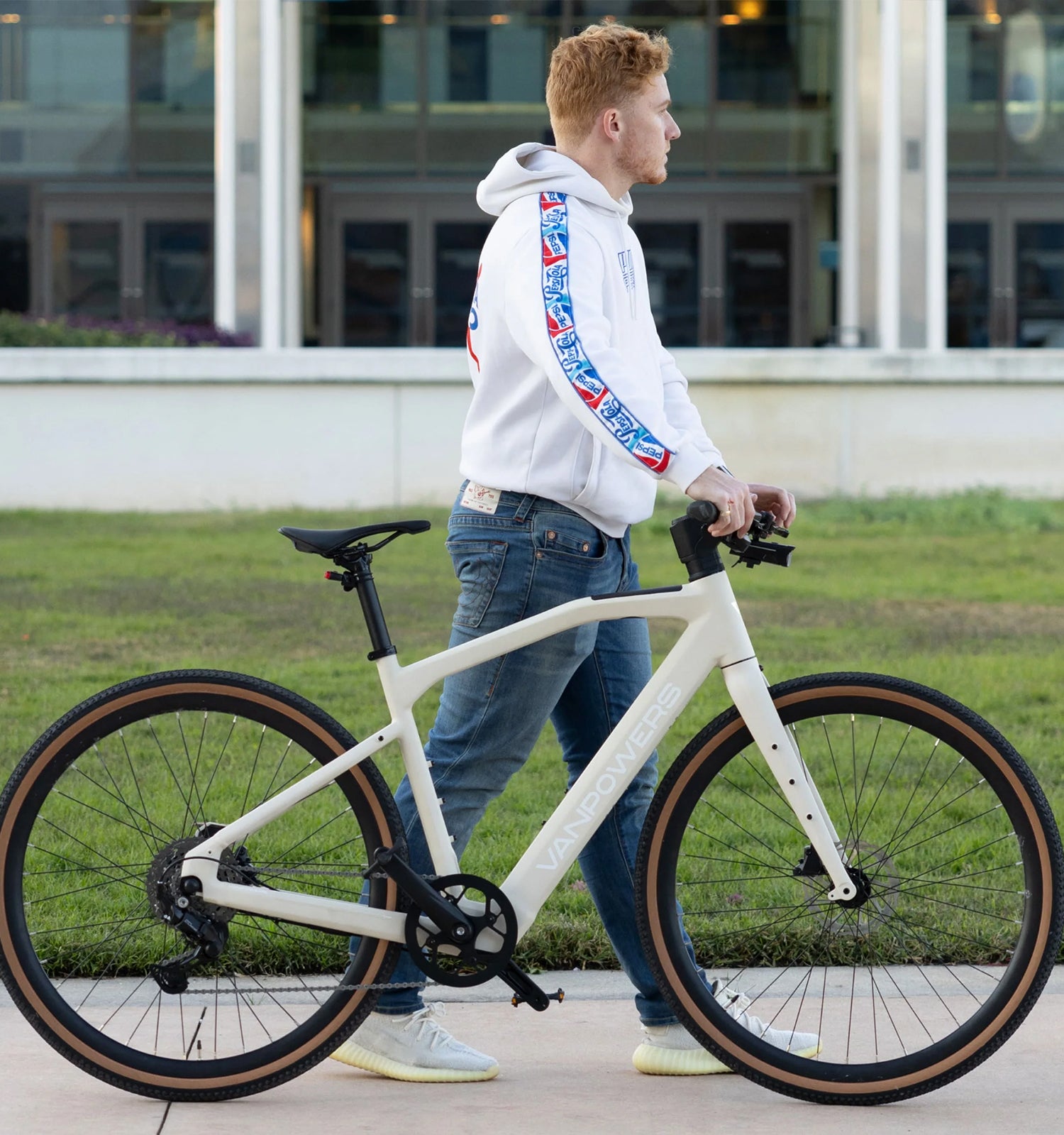 UBEB16 40lb Lightweight Gravel E-Bike | GPS | 60 Mile Range