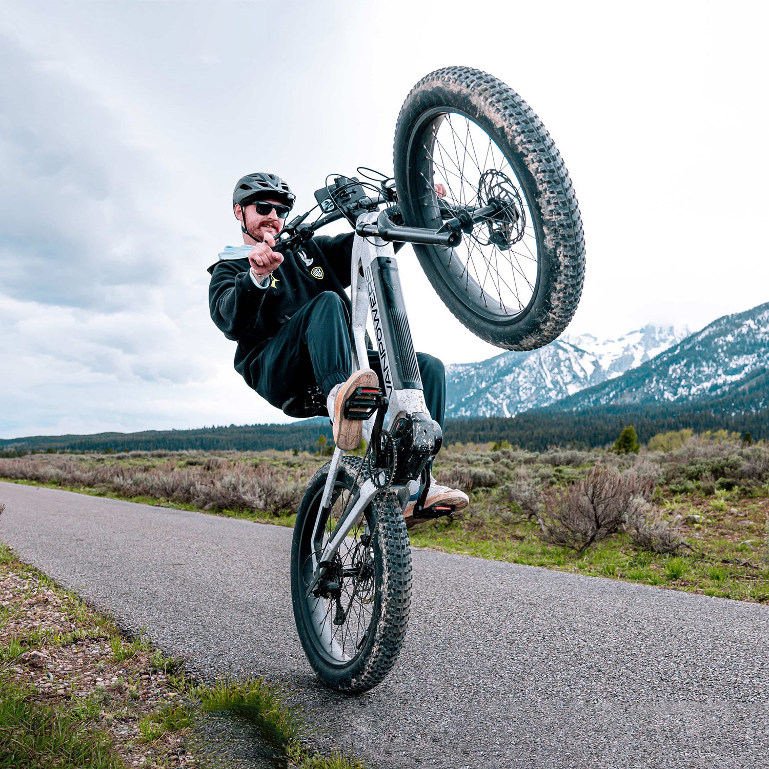 UBEB08_Mountain_Electric_Bicycle_06